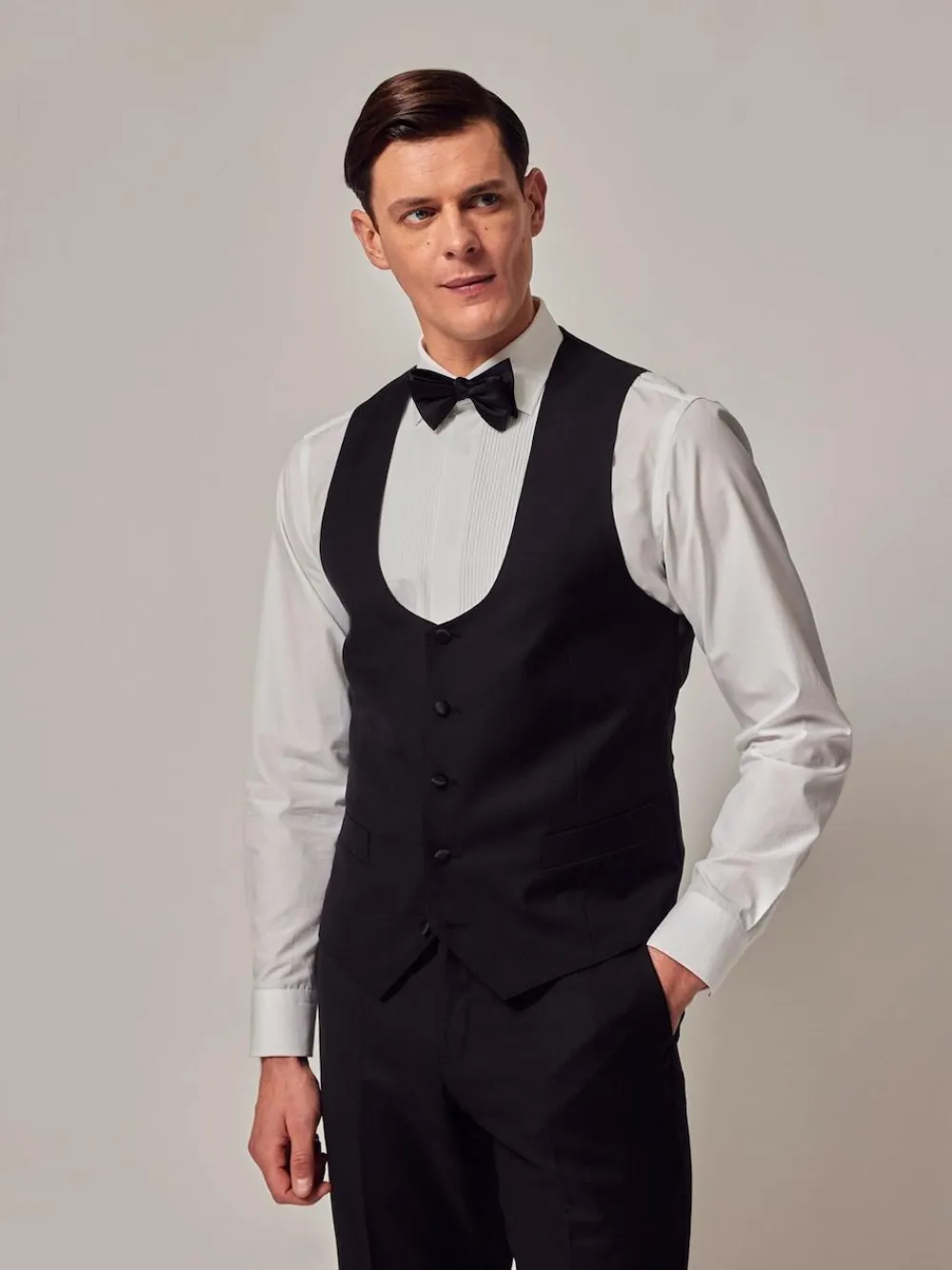 Hawes & Curtis Slim Dinner Black Waistcoat^ Vests