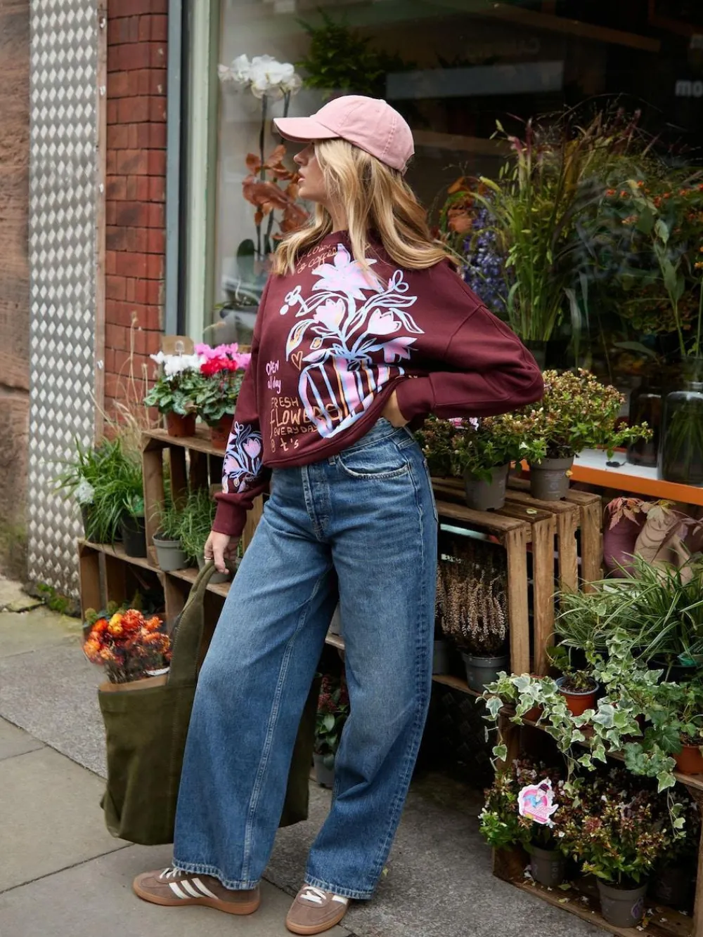 Here for the T Brown Floral Vase Graphic Oversized Crew Neck Sweatshirt^Women Hoodies & Sweatshirts