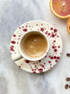 New Hot Pottery Set of 4 Splatter Espresso Set Cranberry