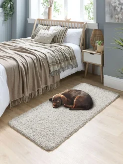 Best Howler & Scratch Beige Shaggy Pet Runner