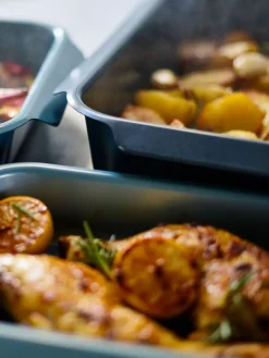 Joseph Joseph Blue Nest™ Oven Nonstick Large Roasting Tray^ Branded Kitchenware