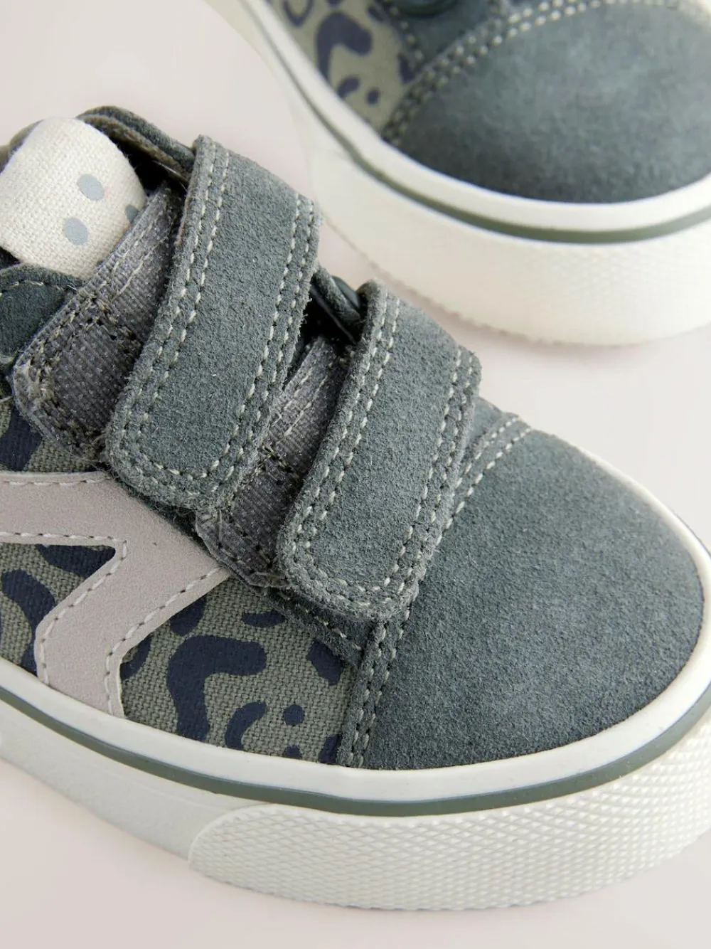 Next Khaki Green Standard Fit (F) Touch Fastening Skate Trainers^BOY Sneakers