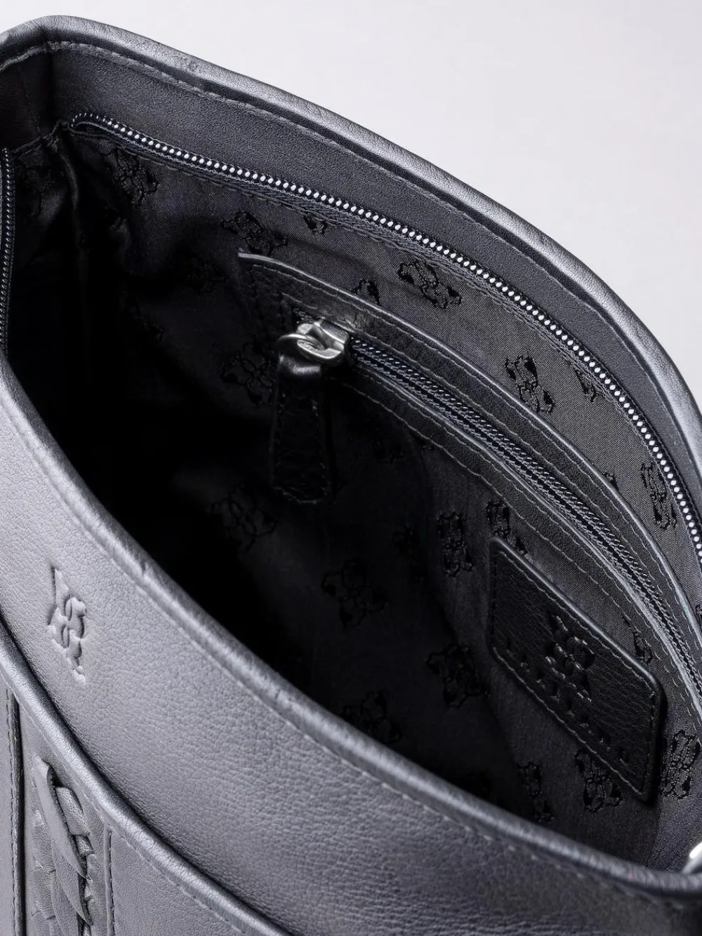 Outlet Lakeland Leather Farlam Cross-Body Bag Black