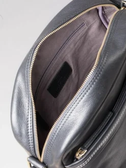 Hot Lakeland Leather Small Keswick Messenger Bag Black