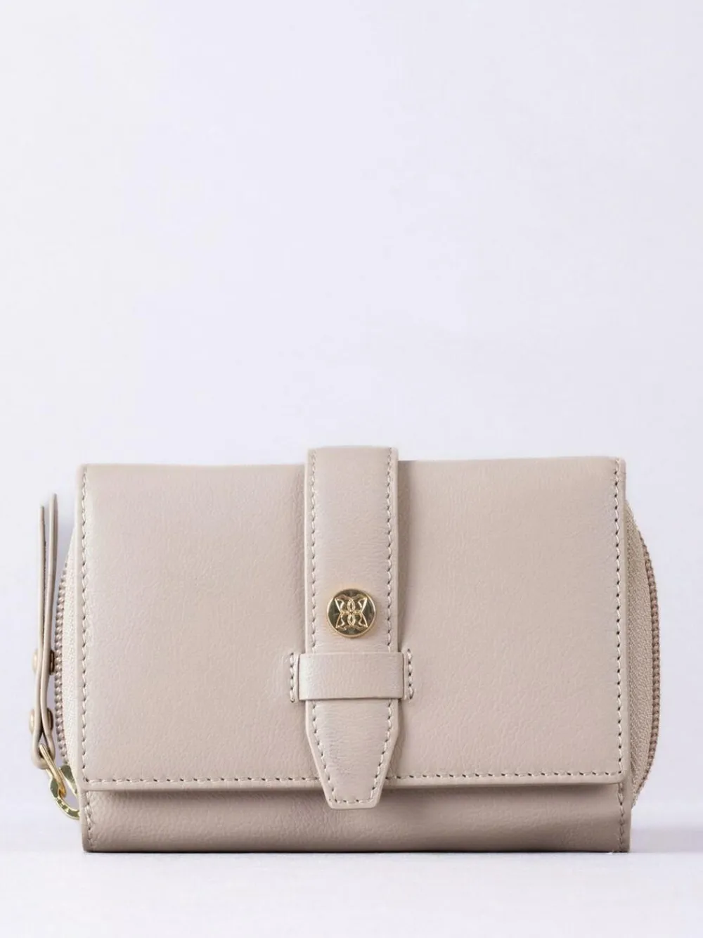 Outlet Lakeland Leather Natural Medium Icon Stud Tab Purse