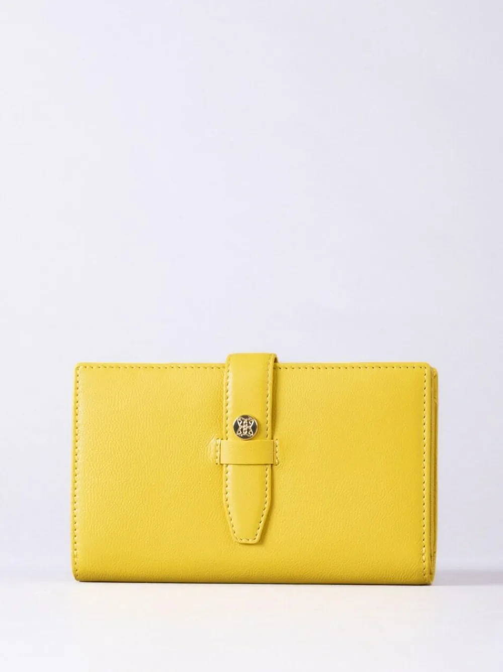 Discount Lakeland Leather Yellow Large Icon Stud Tab Purse