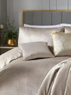 Laurence Llewelyn-Bowen Montrose Velvet Duvet Cover Set^ Branded Bedlinen