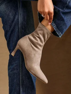 Clearance Linzi Upgrade Kitten Heel Ankle Boots Brown