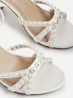 New Linzi Ivory Enchanted Pearl Detailed Front Stap With Block Sandals