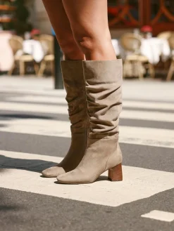 Best Linzi Alpine Ruched High Leg Boots Mocha