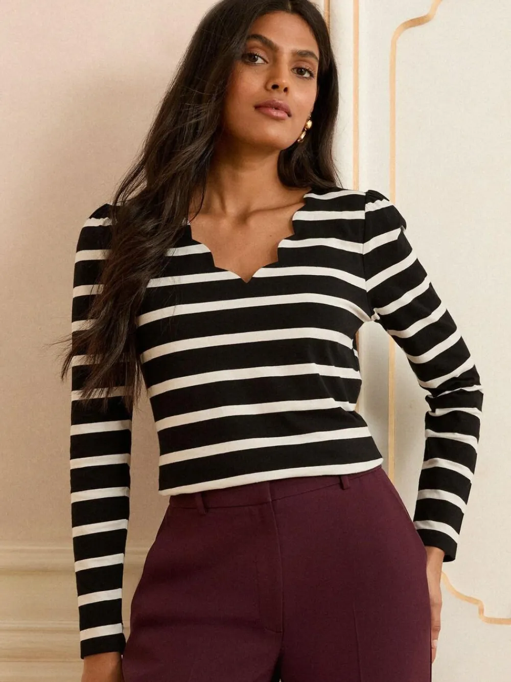 Clearance Love & Roses Black and Ivory Stripe Scallop V-Neck Long Sleeve Jersey Top