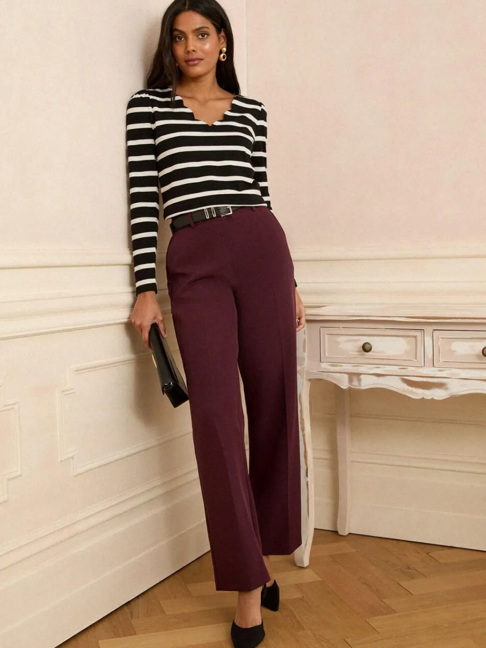 Clearance Love & Roses Black and Ivory Stripe Scallop V-Neck Long Sleeve Jersey Top