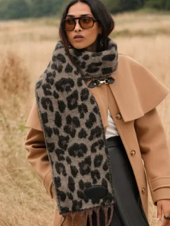 Love & Roses Dark Leopard Print Brushed Scarf^Women Hats, Gloves & Scarves|Hats, Gloves & Scarves