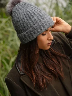 New Love & Roses Grey Cosy Pom Hat