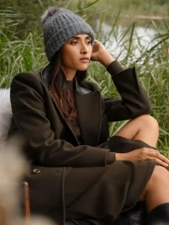 New Love & Roses Grey Cosy Pom Hat