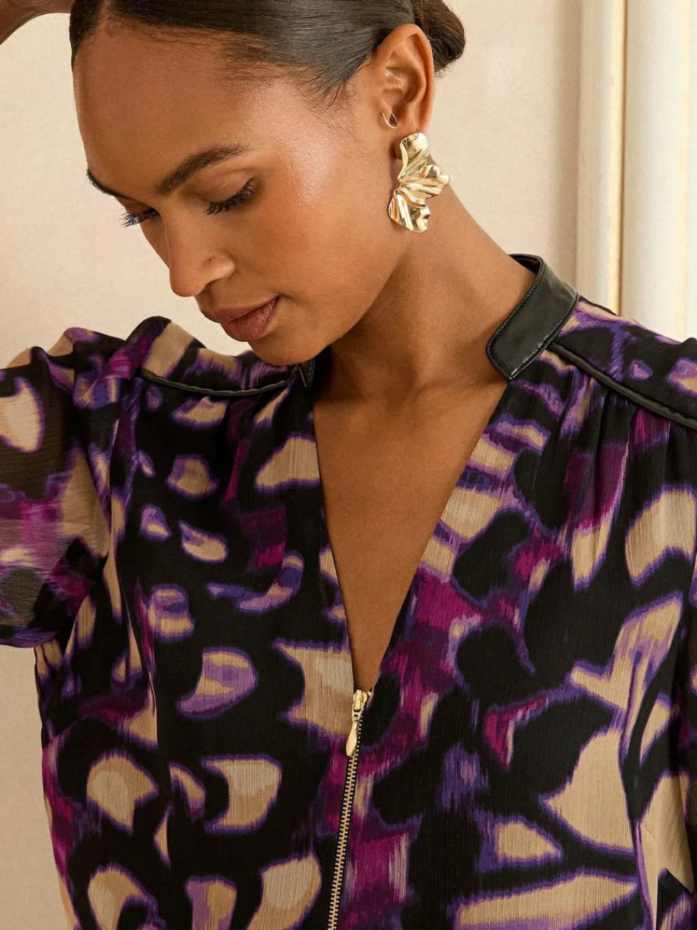 Discount Love & Roses Long Sleeve Zip Front Blouse Purple Animal