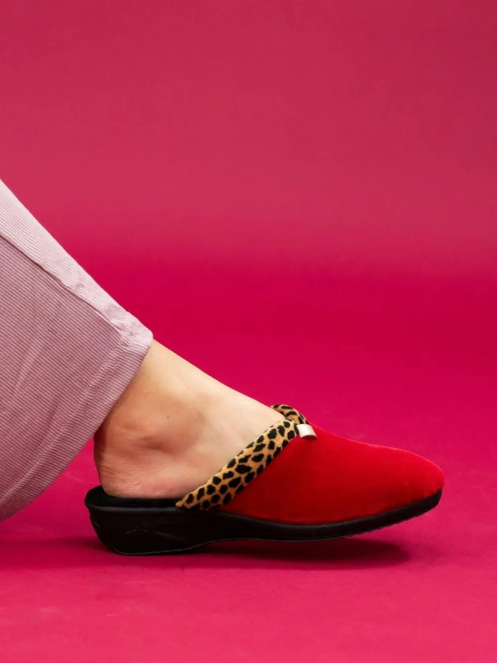 Clearance Lunar Michelle Animal Print Trim Wedged Mule Slippers Red