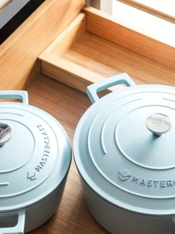 Clearance Masterclass Cast Aluminium 2.5L Casserole Dish Blue