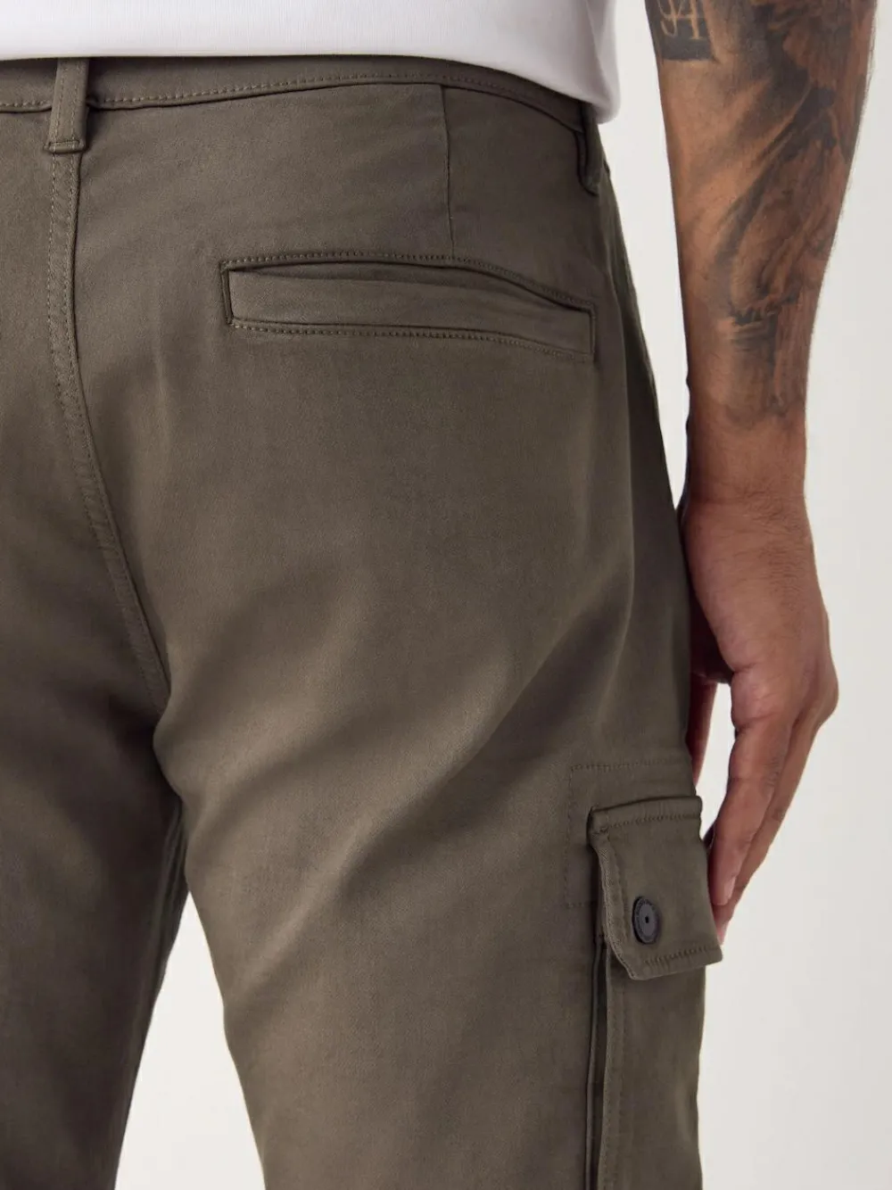 Online Next Slim Fit Slim Fit Motionflex Strech Cargo Trousers Mushroom