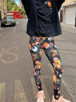 Best Never Fully Dressed Blue Sun Print Leggings