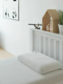 Online Panda London Medium Pillow 4+Years