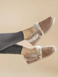 New Pavers Warm Lined Memory Foam Slippers Cream