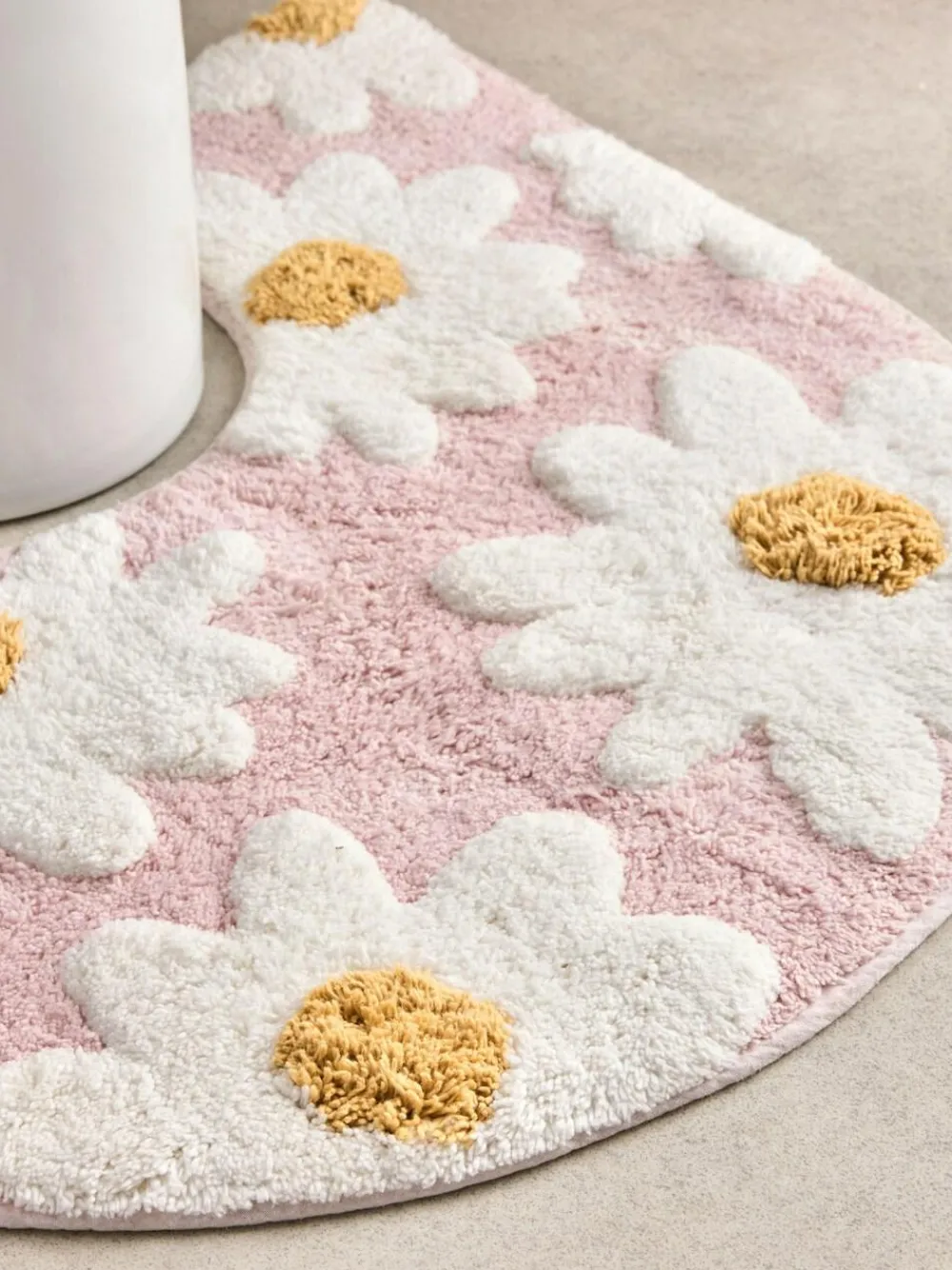 Hot Next Daisy 100% Cotton Pedestal Mat Pink