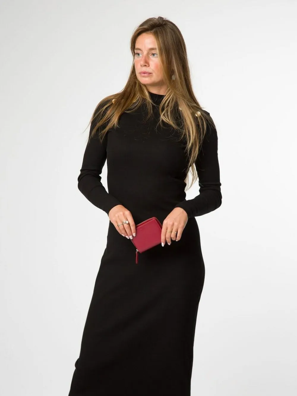 Pure Luxuries London 'Leah' Leather Purse Red