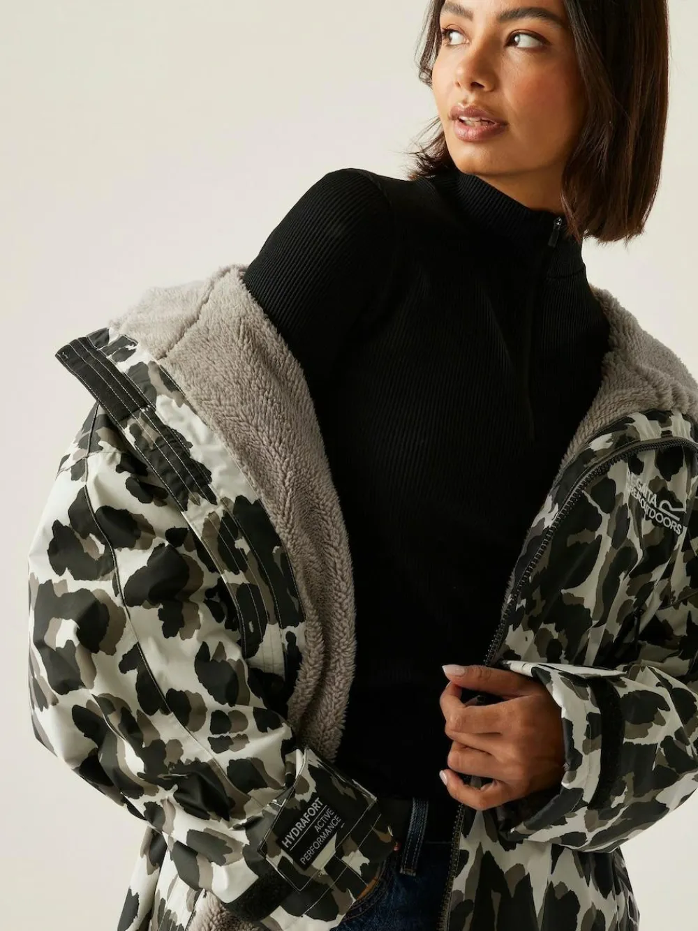 Clearance Regatta Natural Adult Waterproof Changing Robe