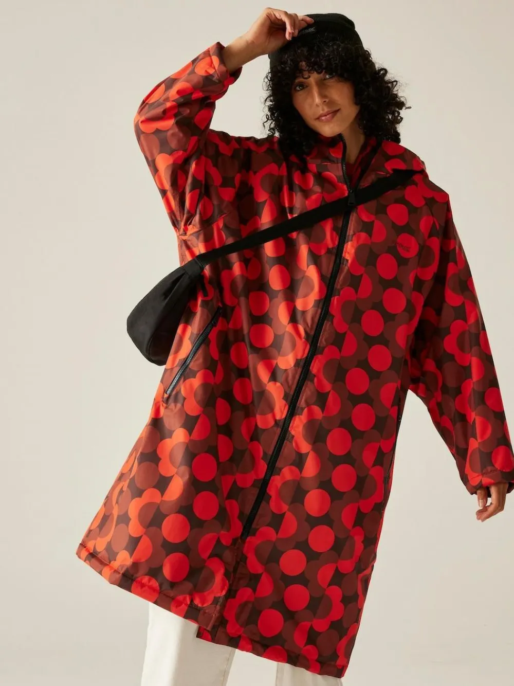 Regatta Hydra Fort Waterproof Orla Changing Robe^Women Coats & Jackets|Coats & Jackets