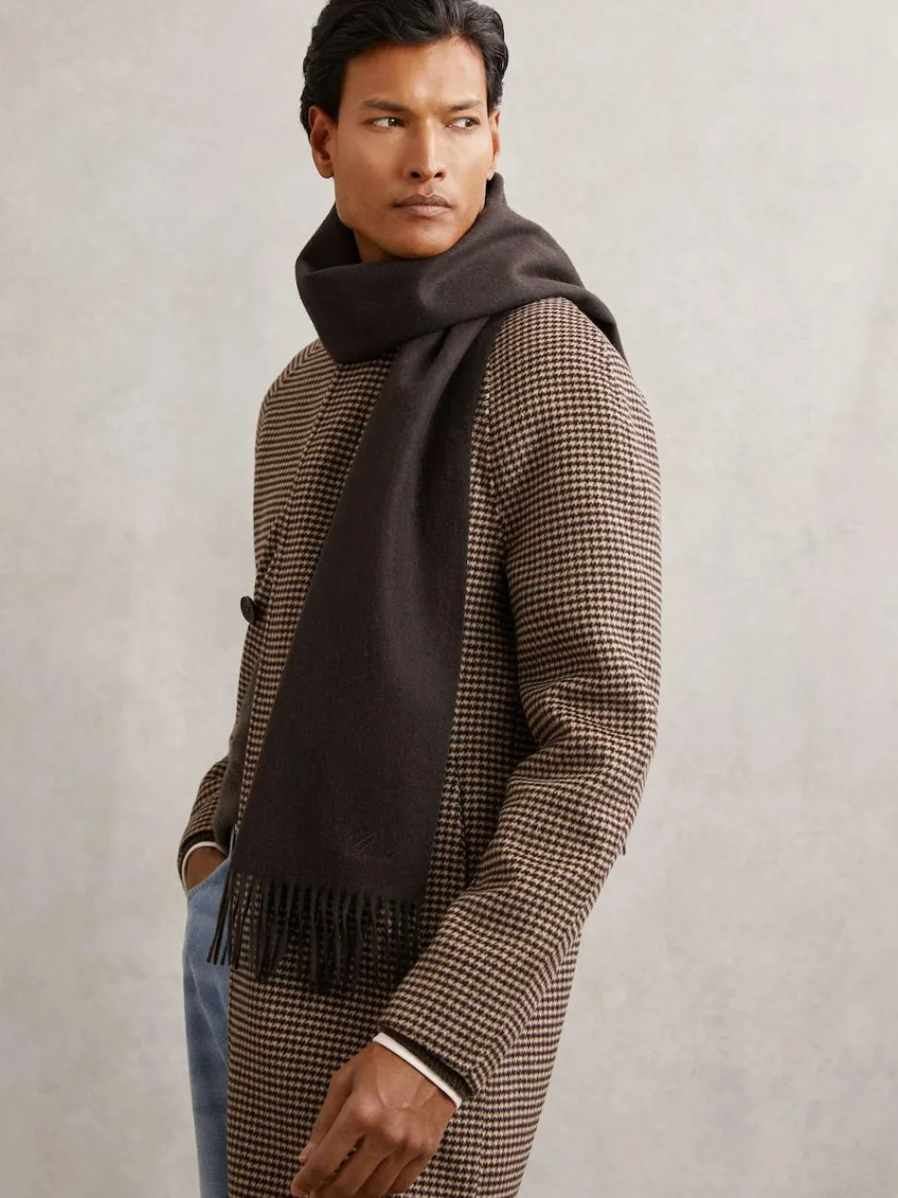 Clearance Reiss Picton Wool-Cashmere Script-Logo Scarf Chocolate Brown