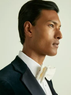 Reiss Ivory Hike Velvet Bow Tie^ Ties & Pocket Squares