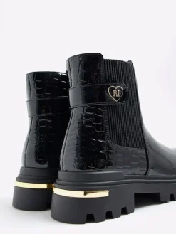 River Island Black Patent Heart Strap Chelsea Boots^ Boots & Wellies