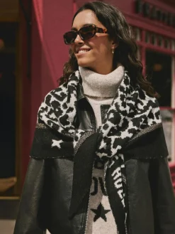 Rockett St George Animal Triangle Cosy Scarf^Women Hats, Gloves & Scarves|Hats, Gloves & Scarves