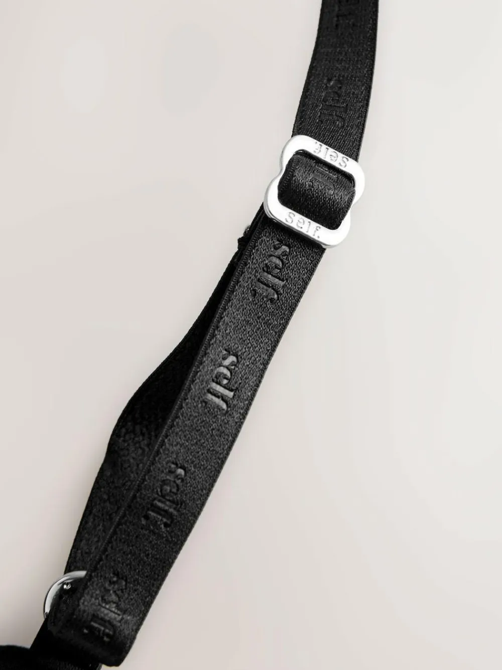 Hot self. Pad Plunge Smoothing Scoop Bra Black