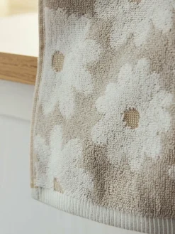 Next Set of 2 Natural 100% Cotton Daisy Face Cloths^ Towels & Bathmats
