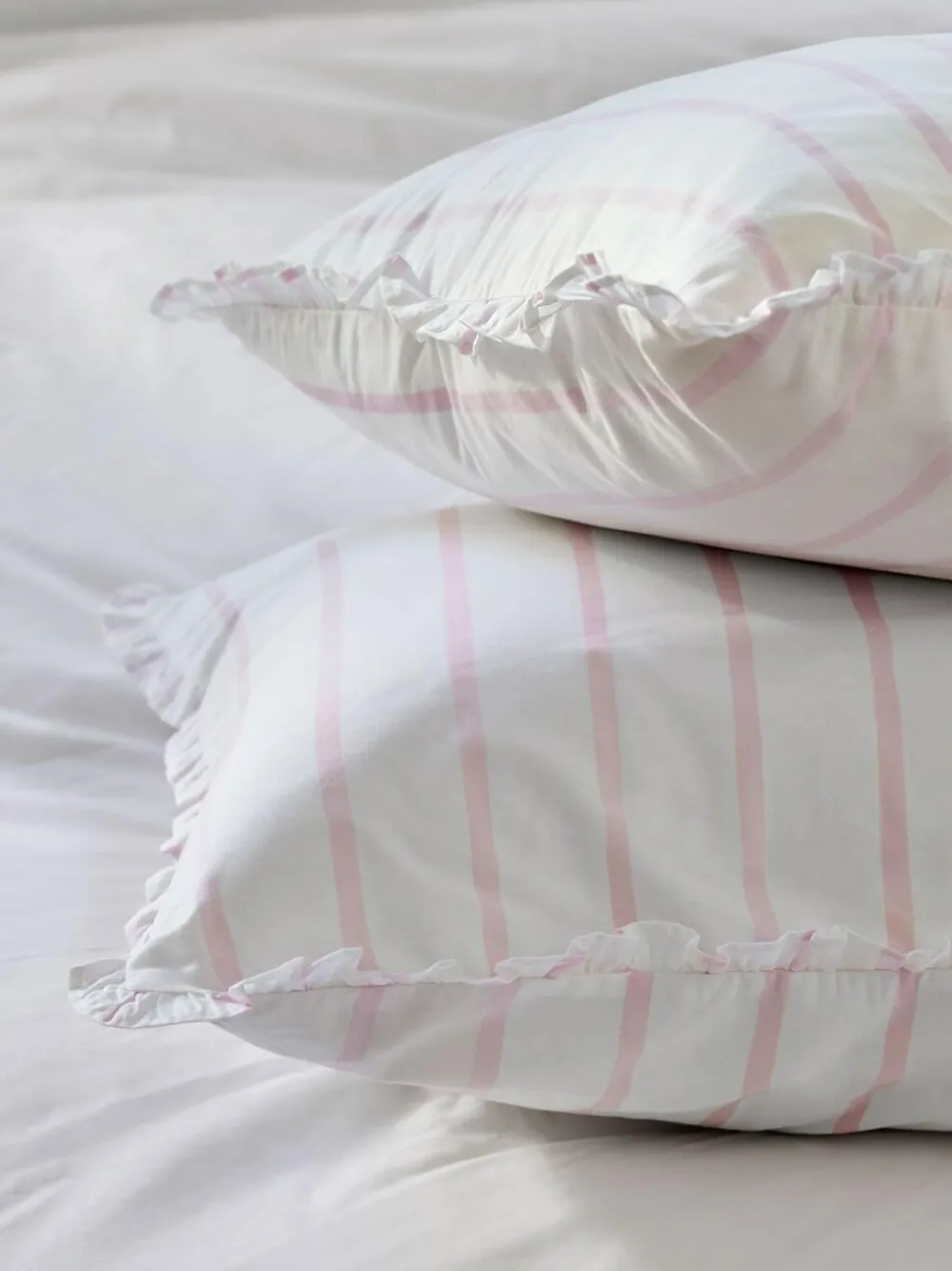 Sale Shabby Chic by Rachel Ashwell® Set of 2 Pink Cabana Stripe Petite Ruffle 180 Thread Count Pillowcases