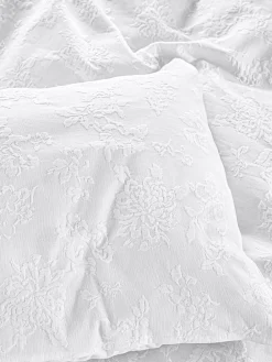 Shabby Chic by Rachel Ashwell® White Textured Floral Matelasse Duvet Cover and Pillowcase Set^ Childrens Bedding|Bedsets & Duvet Covers