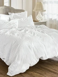 Shabby Chic by Rachel Ashwell® White Textured Floral Matelasse Duvet Cover and Pillowcase Set^ Childrens Bedding|Bedsets & Duvet Covers