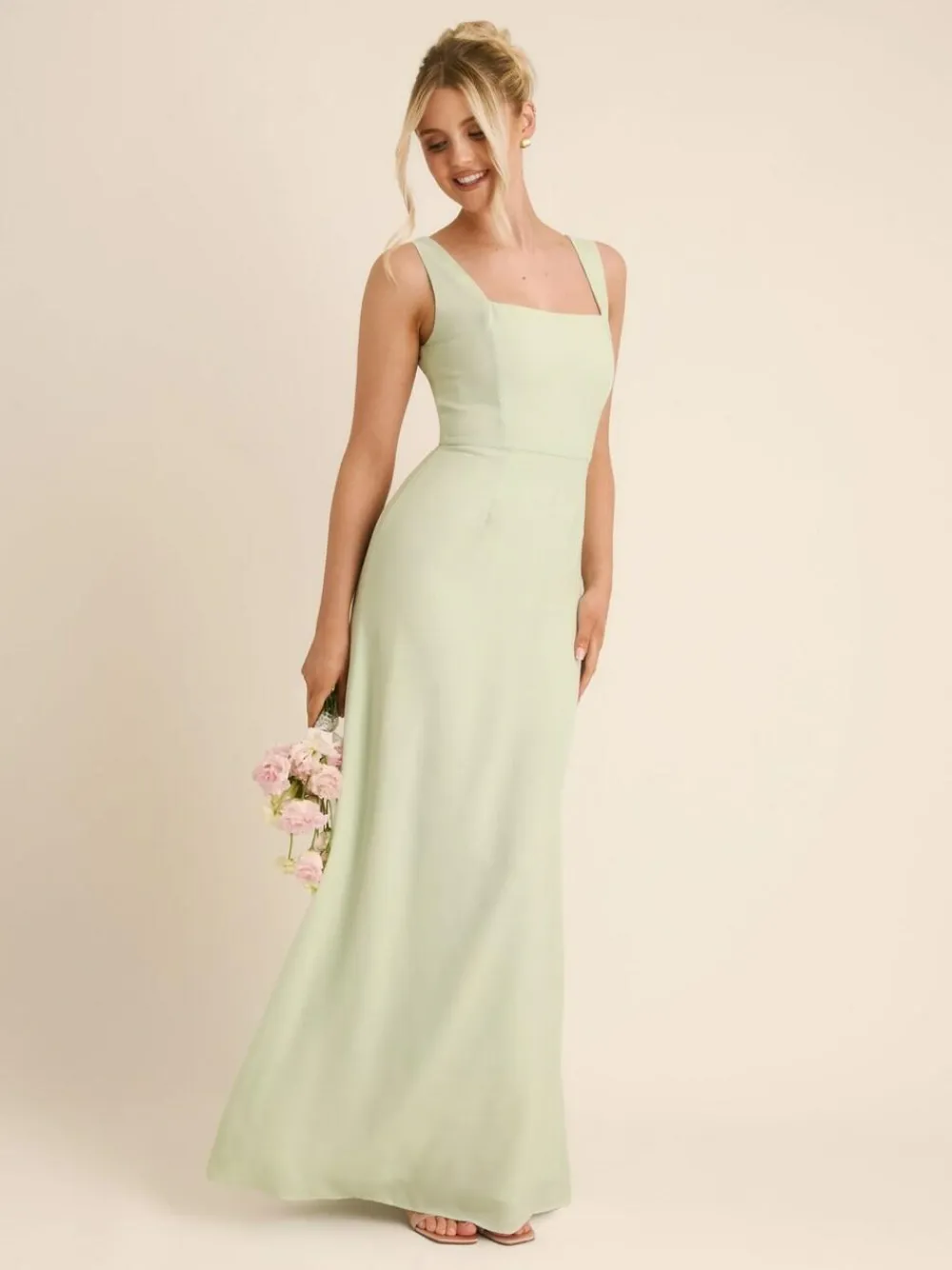 New Six Stories Green Square Neck Crepe Bridesmaid Dress with Neck Scarf
