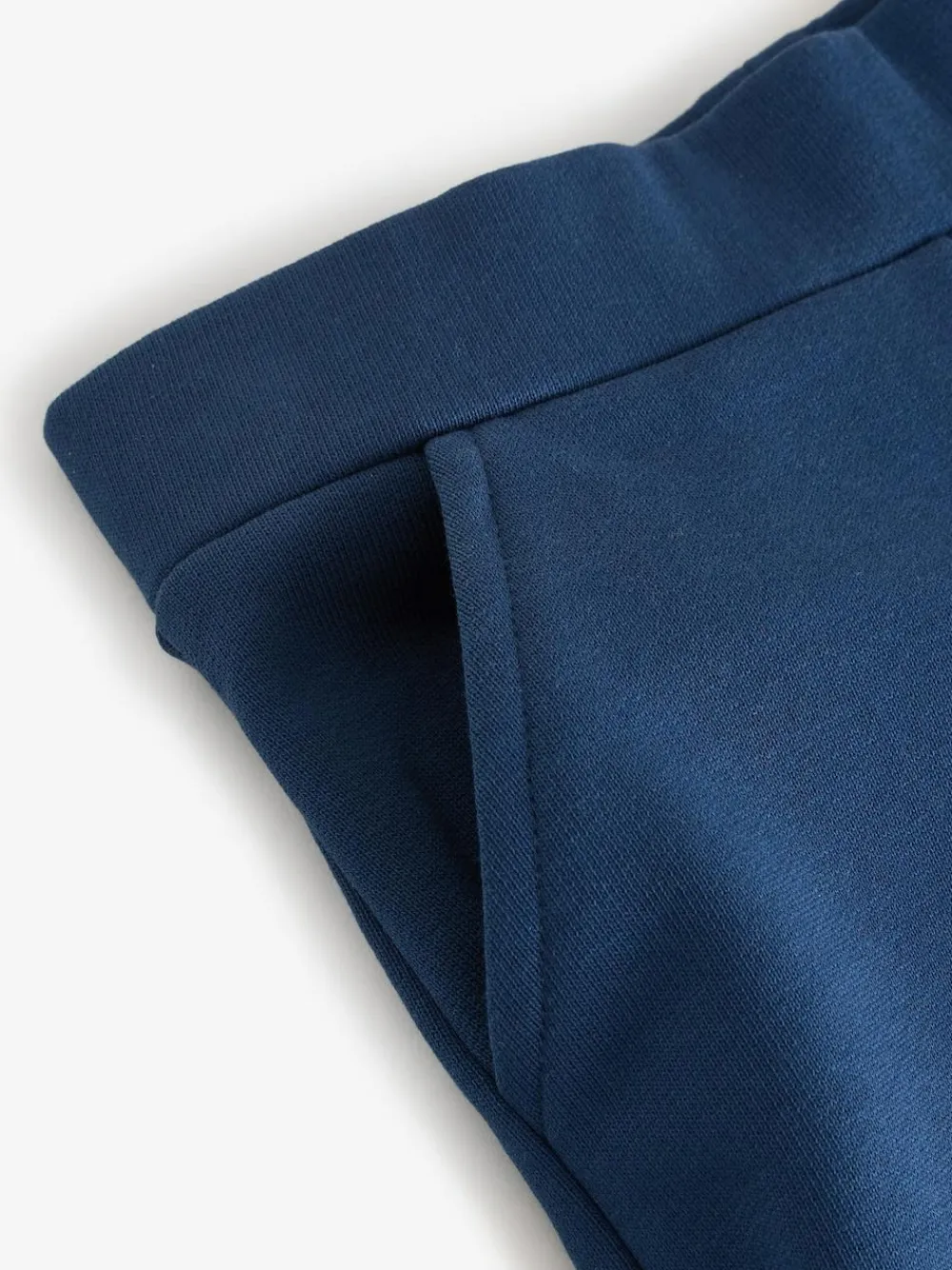 Clearance smALLSAINTS Navy Younger Boys Tierra 100% Cotton T-Shirt and Sweat Shorts Set