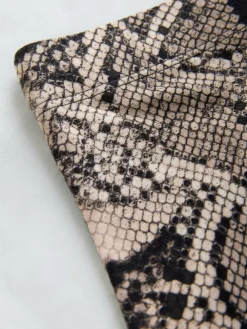 smALLSAINTS White/Snake Orlando Oversized T-Shirt and Cycling Shorts Set^ Shorts & Skirts