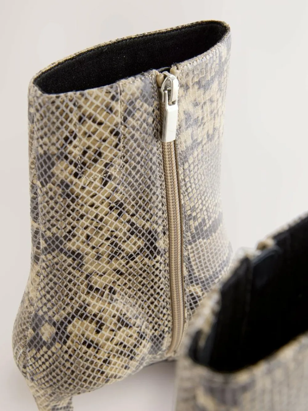 Next Forever Comfort® Chisel Toe Heeled Ankle Boots^Women Wide Fit & Extra Wide Fit