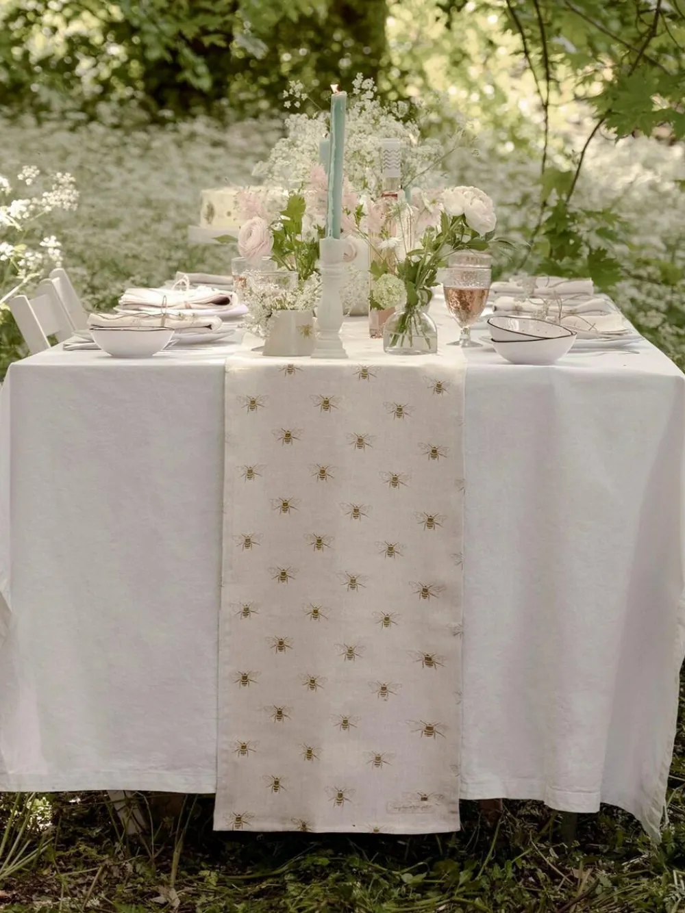 Sophie Allport Natural Linen Bees Table Runner^ Table Linen, Placemats & Coasters