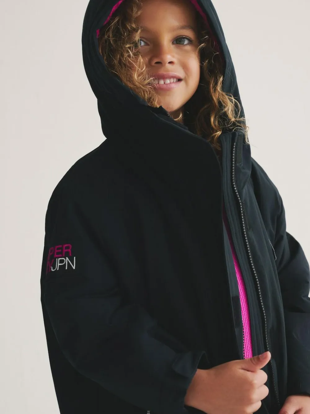 Hot Superdry Changing Robe Black/Pink