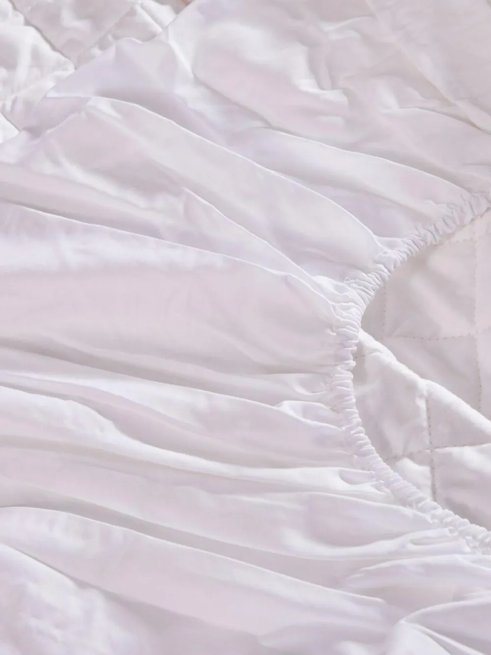 The Linen Consultancy TLC 5 Star Hotel Concept Pure Cotton Quilted White Mattr Protector^ Duvets & Pillows