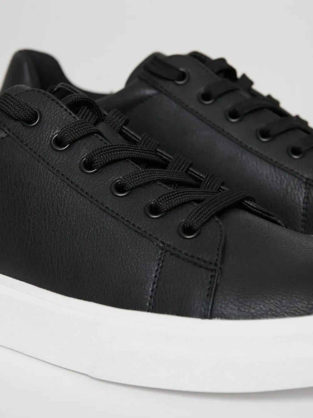 Threadbare Black Court Trainers^ Sneakers