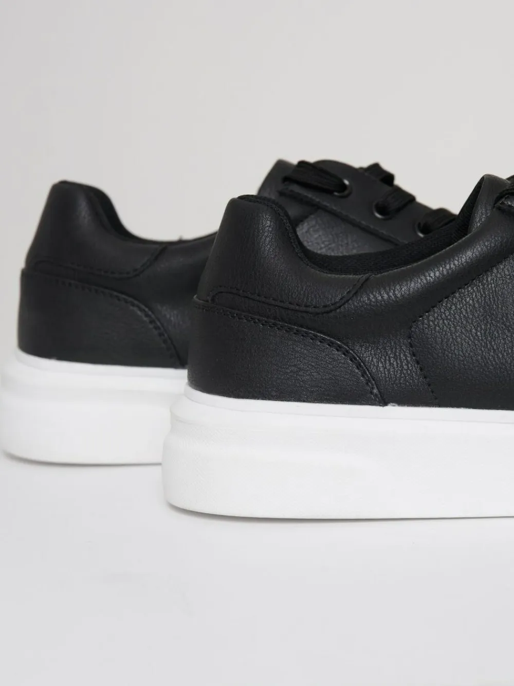 Threadbare Black Court Trainers^ Sneakers