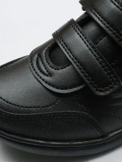 Toezone Ace Boys Football School Shoes: Comfort, durability, memory foam