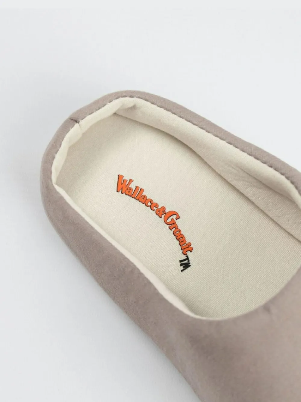 Online Vanilla Underground Brown Wallace And Gromit Multi Character Slippers